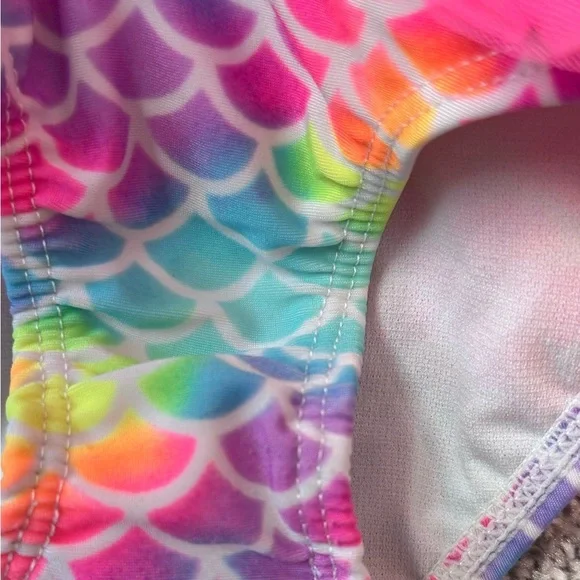 Wonder Nation Toddler Girl Mermaid Tutu Swimsuit – Rainbow Scales – Size 2T - Picture 3 of 5